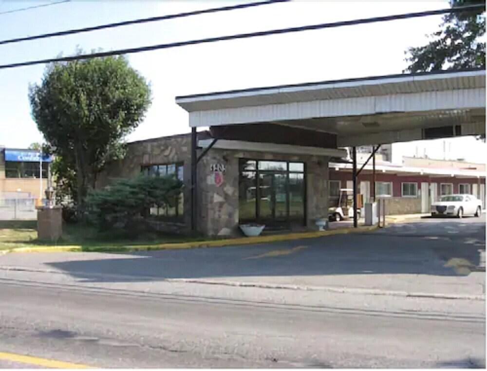 Grand Motel Saint-Hubert Longueuil Exteriör bild